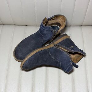 Born "Tarkiln" Wynter Navy Blue Suede Ankle Booties - Size 10